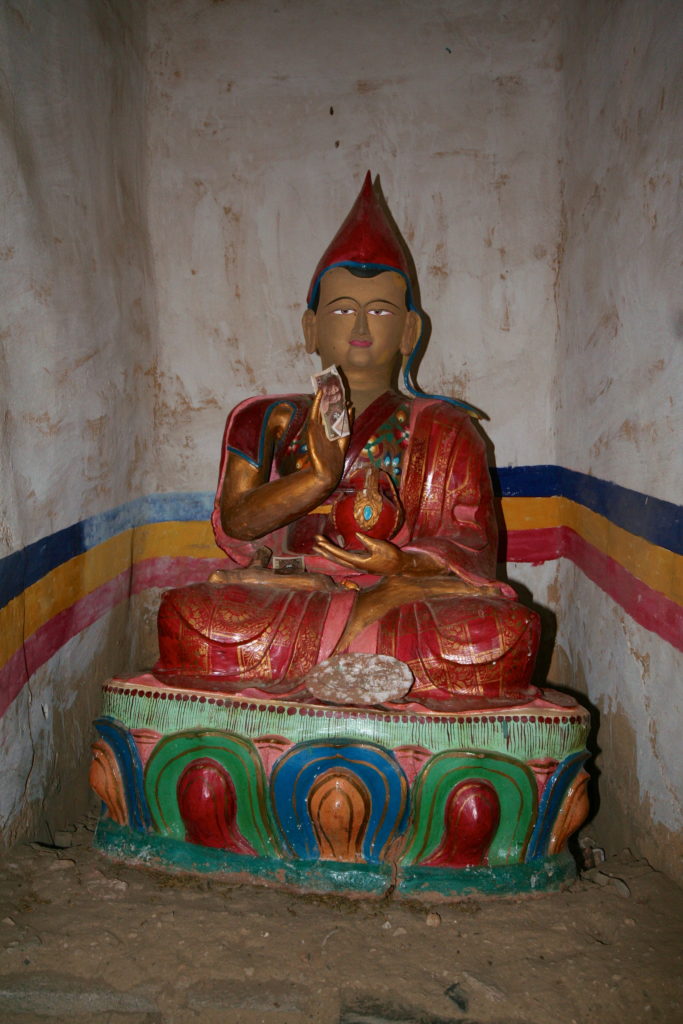 jf_statue_stupa_02